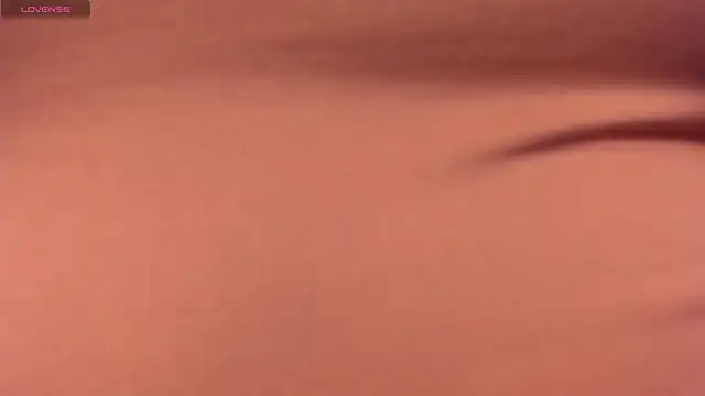 Snapshot of SavannahStorm chatting on 12.22.25 SavannahStorm online show from 12.22.25