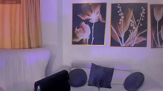 Snapshot of SavannahStorm chatting on 01.14.26 SavannahStorm online show from 01.14.26