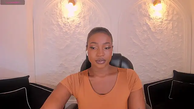 Snapshot of SavannahStorm chatting on 02.13.26 SavannahStorm online show from 02.13.26