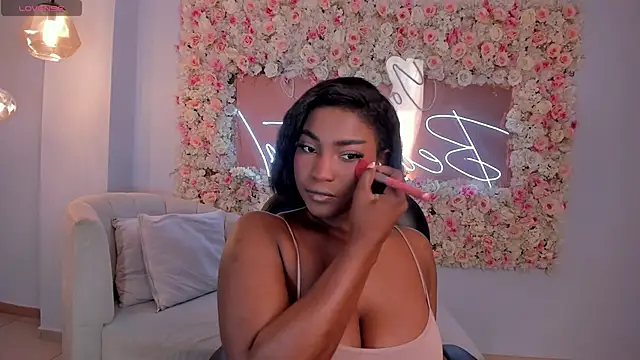 SavannahStorm online show from 04.05.26