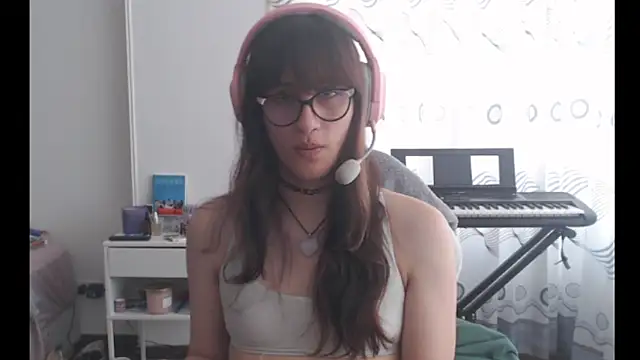 Snapshot of Alice_love29 chatting on 05.23.26 Alice love29 online show from 05.23.26