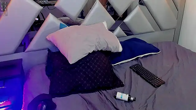 Nahomi-Hill online show from 03.16.25