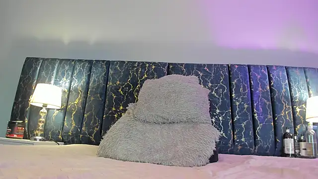 Sophia Lemos online show from 11.13.25