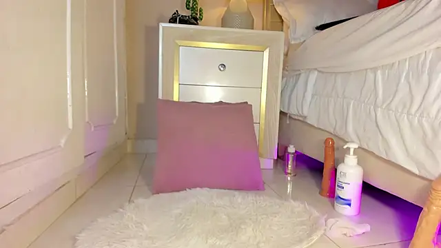 zoe sky  online show from 02.15.25