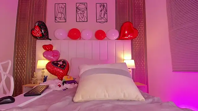 zoe sky  online show from 09.20.25