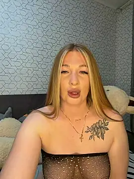Snapshot of Tatti-Go chatting on 05.26.26 Tatti-Go online show from 05.26.26