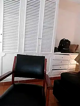 Adel Nesbiit online show from 03.28.26