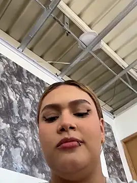 Snapshot of SofiaJoness_ chatting on 11.20.25 SofiaJoness online show from 11.20.25