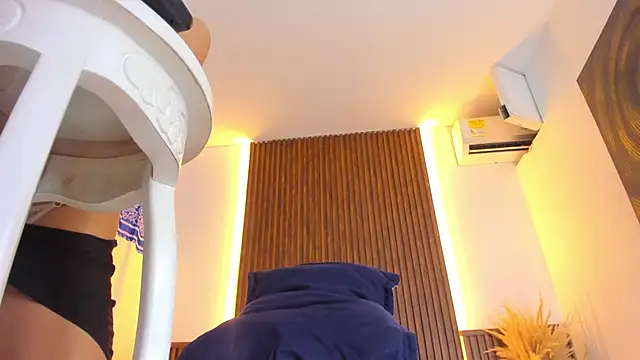 nathaly sara  online show from 02.02.25