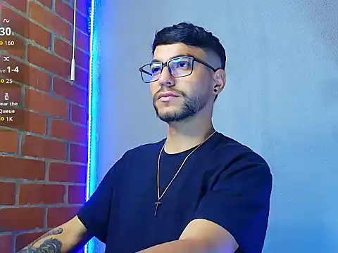 Snapshot of Leandro_valenzuela chatting on 10.29.25 Leandro valenzuela online show from 10.29.25