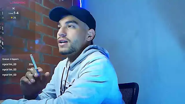 Snapshot of Leandro_valenzuela chatting on 12.04.25 Leandro valenzuela online show from 12.04.25