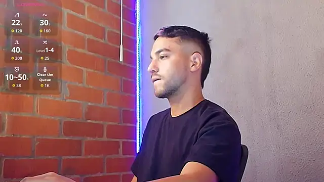 Snapshot of Leandro_valenzuela chatting on 02.08.26 Leandro valenzuela online show from 02.08.26