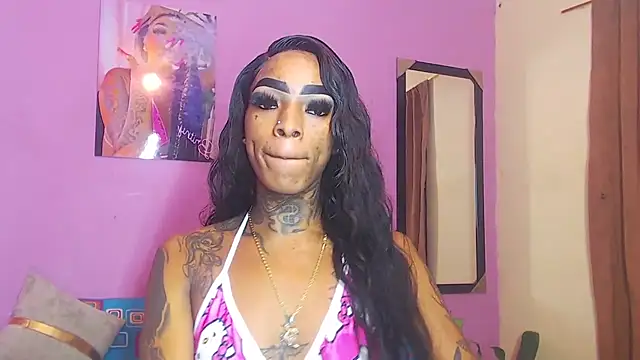 Snapshot of badgirls_cx chatting on 11.15.25 badgirls cx online show from 11.15.25