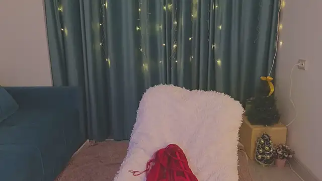 Snapshot of AudreyMell chatting on 12.30.24 AudreyMell online show from 12.30.24