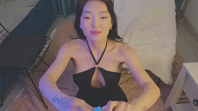 Snapshot of AudreyMell chatting on 01.06.25 AudreyMell online show from 01.06.25