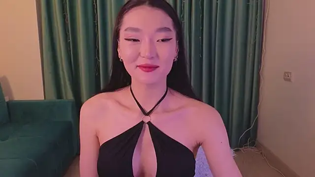 Snapshot of AudreyMell chatting on 01.17.25 AudreyMell online show from 01.17.25