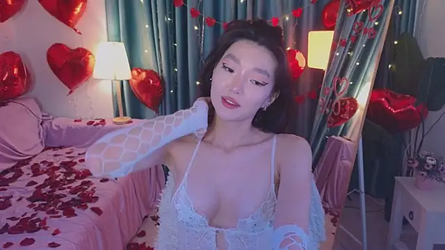 Snapshot of AudreyMell chatting on 02.11.25 AudreyMell online show from 02.11.25