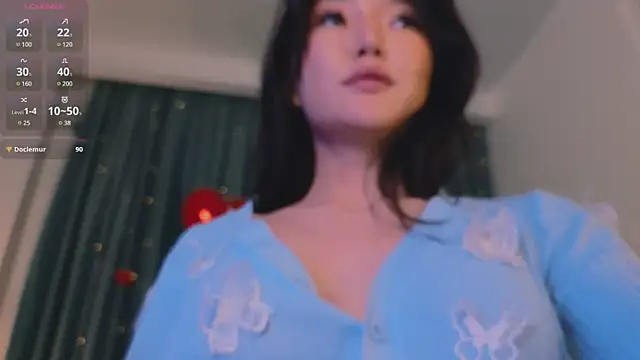 Snapshot of AudreyMell chatting on 02.19.25 AudreyMell online show from 02.19.25