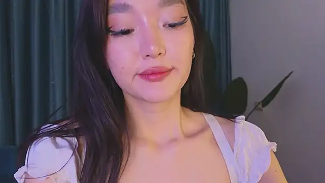 Snapshot of AudreyMell chatting on 02.26.25 AudreyMell online show from 02.26.25