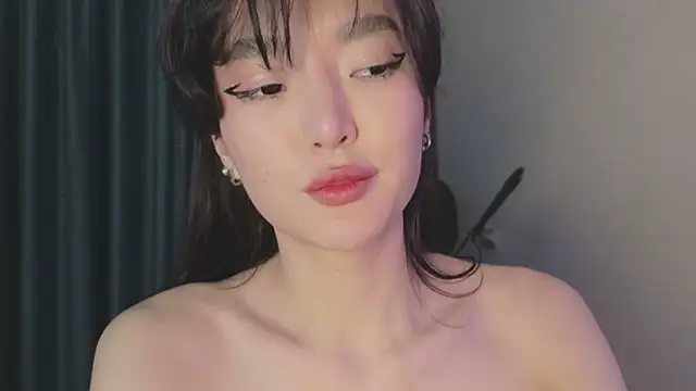 Snapshot of AudreyMell chatting on 02.27.25 AudreyMell online show from 02.27.25