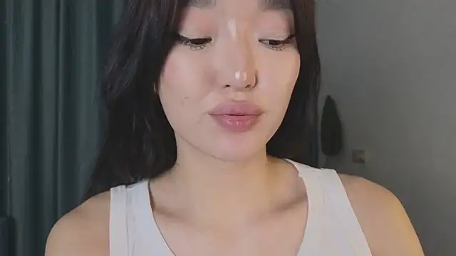 Snapshot of AudreyMell chatting on 03.05.25 AudreyMell online show from 03.05.25