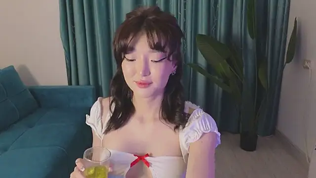 Snapshot of AudreyMell chatting on 03.15.25 AudreyMell online show from 03.15.25