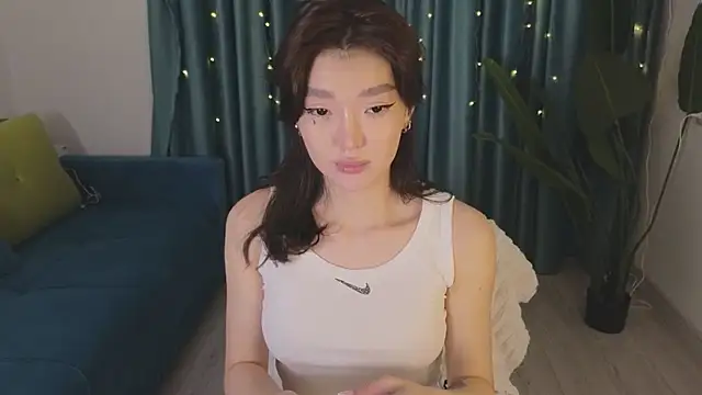 Snapshot of AudreyMell chatting on 03.17.25 AudreyMell online show from 03.17.25