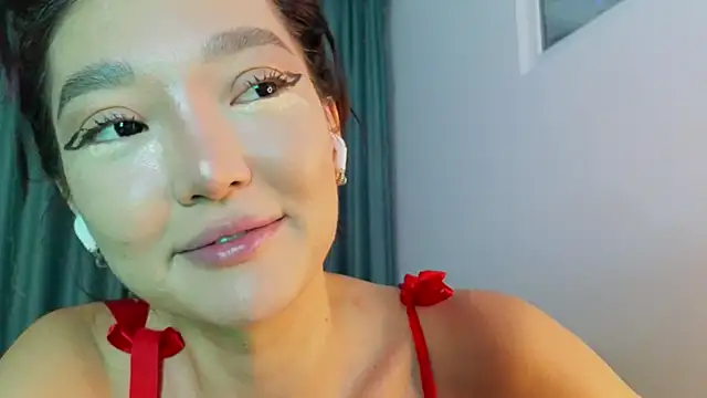 Snapshot of AudreyMell chatting on 09.28.25 AudreyMell online show from 09.28.25