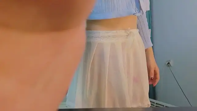 Snapshot of AudreyMell chatting on 10.04.25 AudreyMell online show from 10.04.25