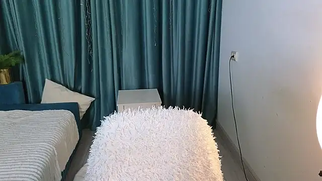 Snapshot of AudreyMell chatting on 11.21.25 AudreyMell online show from 11.21.25