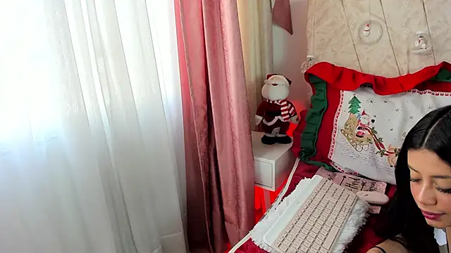 ElaaPerez online show from 12.20.24