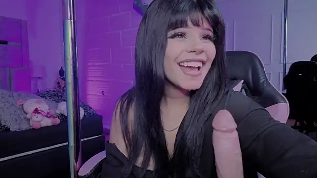 Snapshot of BonnieAnderson_ chatting on 02.12.26 BonnieAnderson online show from 02.12.26