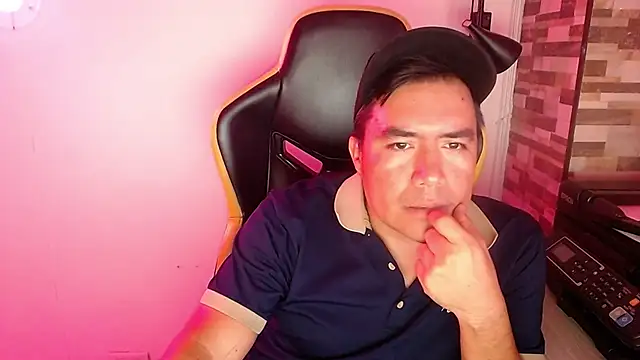 Snapshot of Jhonatan_Morales_S chatting on 11.01.25 Jhonatan Morales S online show from 11.01.25