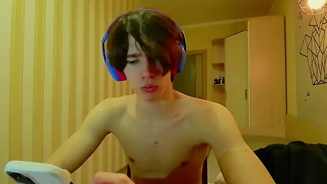 gayGamogey online show from 03.18.25