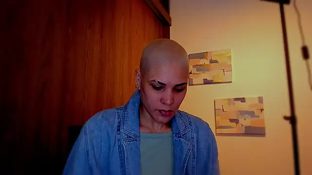 Charlee pink online show from 03.09.26