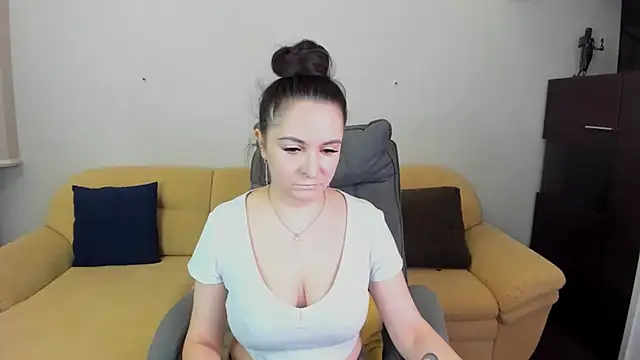 AngellLika online show from 12.05.25