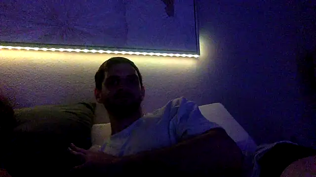 Snapshot of ChillzPnp chatting on 11.18.25 ChillzPnp online show from 11.18.25