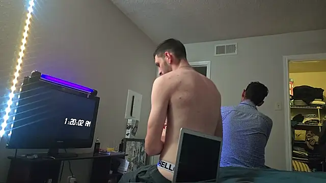 Snapshot of ChillzPnp chatting on 11.24.25 ChillzPnp online show from 11.24.25