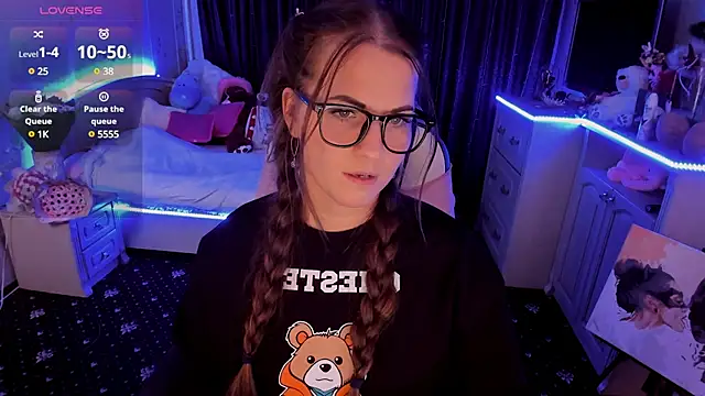 Snapshot of masha19981 chatting on 12.08.24 masha19981 online show from 12.08.24