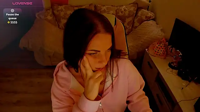 Snapshot of masha19981 chatting on 11.08.25 masha19981 online show from 11.08.25