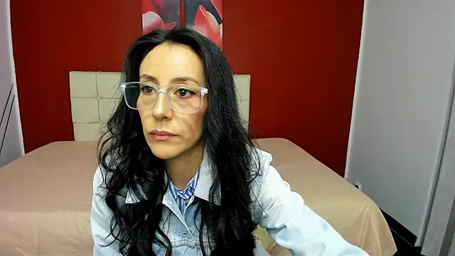 Abrillee1 online show from 01.28.25