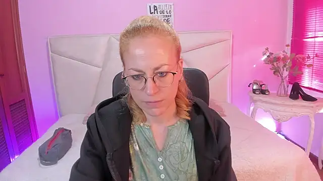 Snapshot of SammySanders chatting on 02.07.26 SammySanders online show from 02.07.26