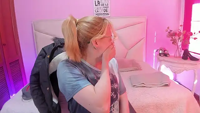 Snapshot of SammySanders chatting on 02.26.26 SammySanders online show from 02.26.26