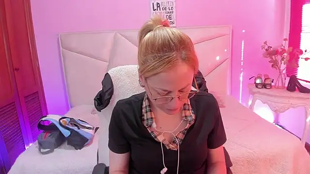 Snapshot of SammySanders chatting on 03.01.26 SammySanders online show from 03.01.26