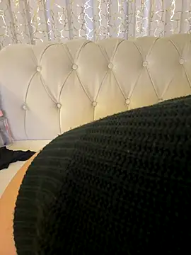 Snapshot of asikiz7771 chatting on 10.18.25 asikiz7771 online show from 10.18.25