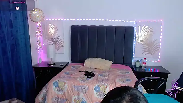 Snapshot of Julietacollins06 chatting on 02.04.25 Julietacollins06 online show from 02.04.25