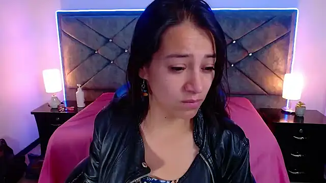 Snapshot of Julietacollins06 chatting on 11.18.25 Julietacollins06 online show from 11.18.25