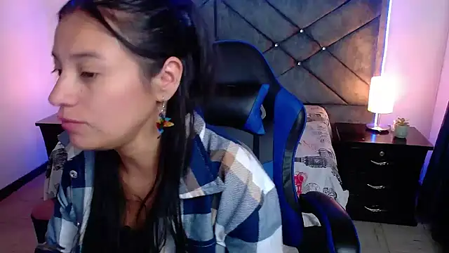 Snapshot of Julietacollins06 chatting on 12.03.25 Julietacollins06 online show from 12.03.25