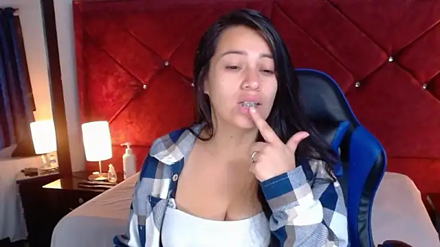 Snapshot of Julietacollins06 chatting on 03.04.26 Julietacollins06 online show from 03.04.26