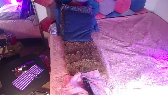 Snapshot of ViolethRammtein chatting on 12.31.24 ViolethRammtein online show from 12.31.24